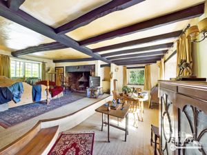 Sitting Room- click for photo gallery